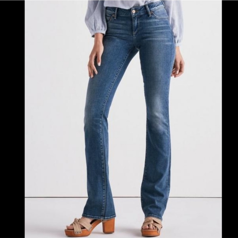 Lucky brand Lolita boot cut mid rise jeans medium wash   Size 26 / 2